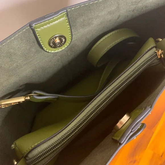 NWT Unique Bucket Bag - Picture 4 of 6